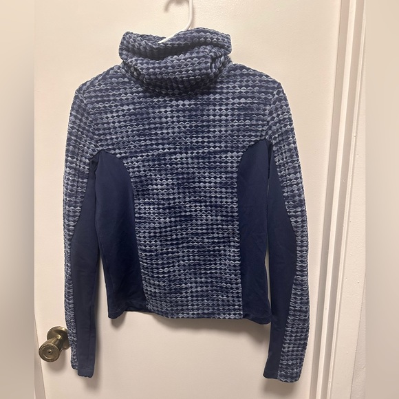 Nike Pro Women’s Hyperwarm Pullover - Picture 1 of 3